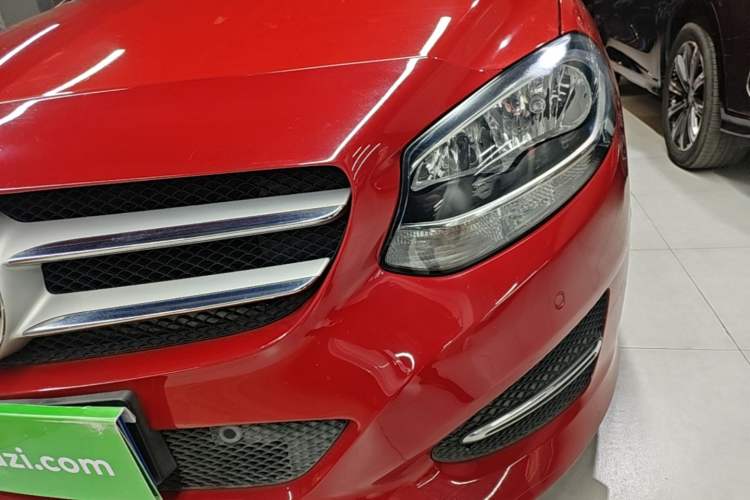 Used Mercedes-Benz B-Class 2017 B 200 Sport Edition Left Front Headlight