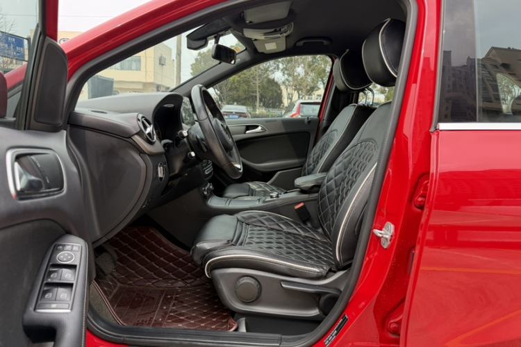 Used Mercedes-Benz B-Class 2017 B 180 Left Front Seat