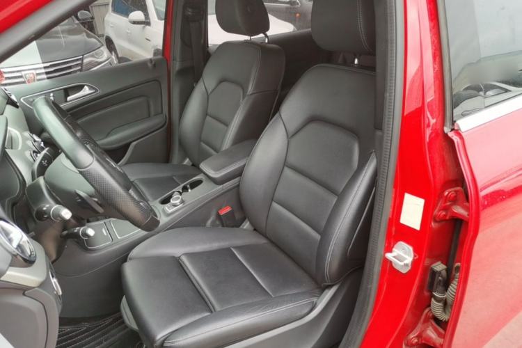 Used Mercedes-Benz B-Class 2017 B 200 Fashion Model Left Front Seat