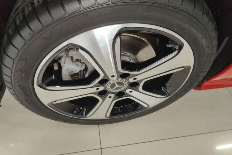 Used Mercedes-Benz B-Class 2017 B 200 Fashion Model Left Front Wheel Hub