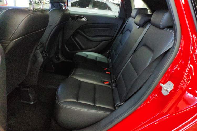 Used Mercedes-Benz B-Class 2017 B 200 Fashion Model Left Rear Seat