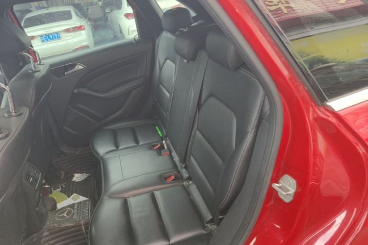 Used Mercedes-Benz B-Class 2017 B 200 Fashion Model Left Rear Seat