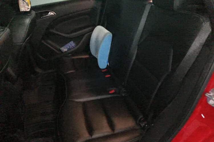 Used Mercedes-Benz B-Class 2017 B 200 Fashion Model Left Rear Seat