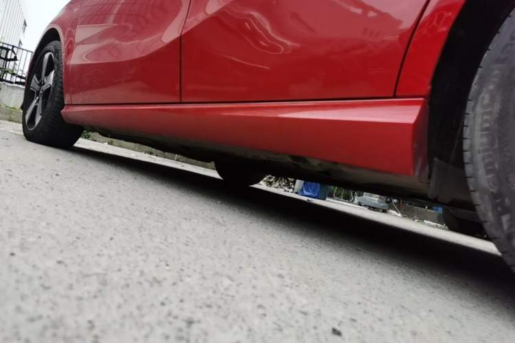 Used Mercedes-Benz B-Class 2017 B 200 Fashion Model Left Side Sill