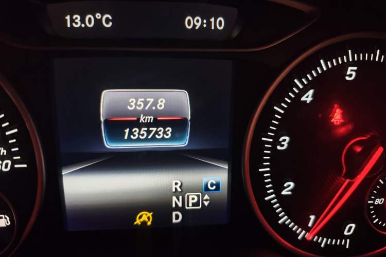 Used Mercedes-Benz B-Class 2017 B 200 Sport Edition Odometer Close Up