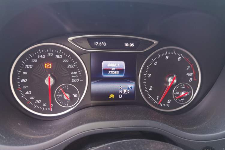 Used Mercedes-Benz B-Class 2017 B 200 Sport Edition Odometer Close Up