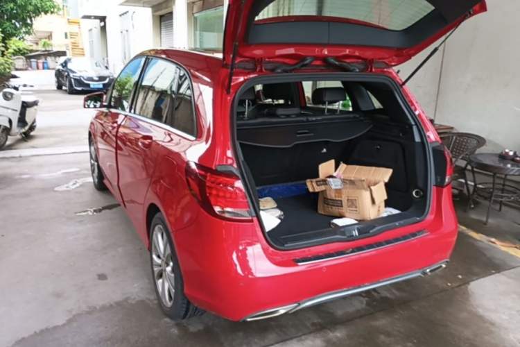 Used Mercedes-Benz B-Class 2017 B 200 Sport Edition Rear Left 45 Deg