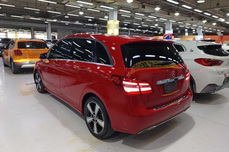 Used Mercedes-Benz B-Class 2017 B 200 Fashion Model Rear Left 45 Deg