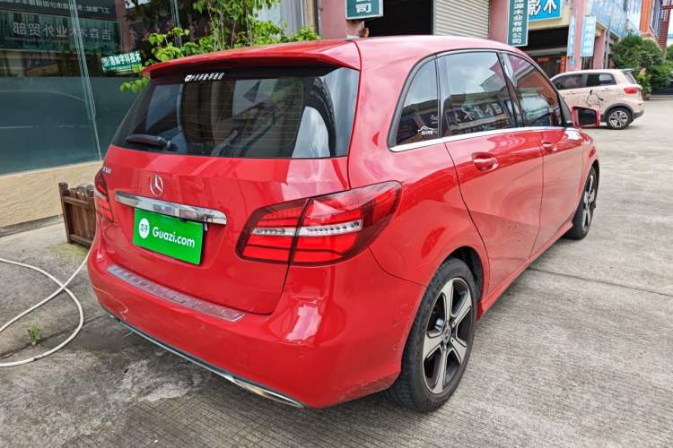 Used Mercedes-Benz B-Class 2017 B 200 Fashion Model Rear Right 45 Deg