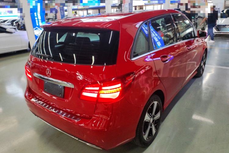 Used Mercedes-Benz B-Class 2017 B 200 Fashion Model Rear Right 45 Deg