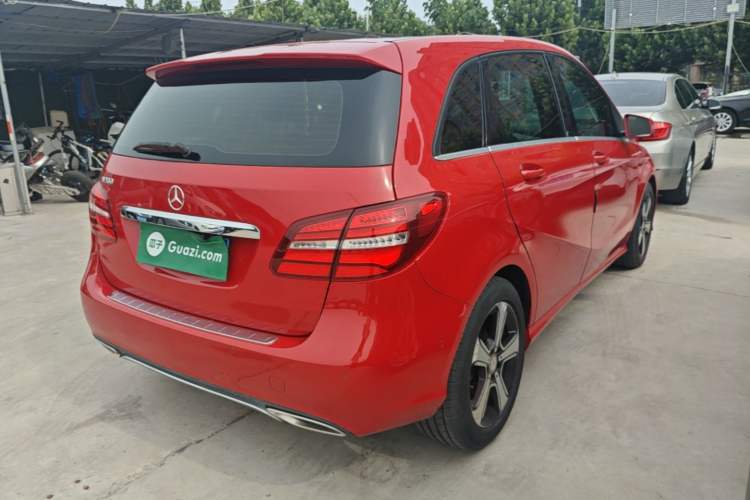 Used Mercedes-Benz B-Class 2017 B 200 Fashion Model Rear Right 45 Deg
