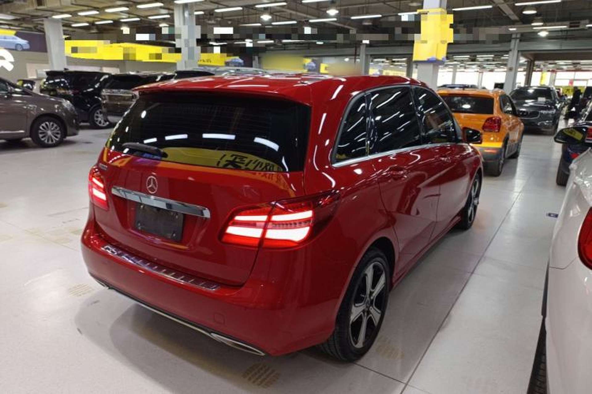 Used Mercedes-Benz B-Class 2017 B 200 Fashion Model Rear Right 45 Deg
