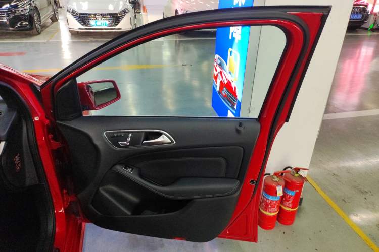 Used Mercedes-Benz B-Class 2017 B 200 Fashion Model Right Front Door Interior
