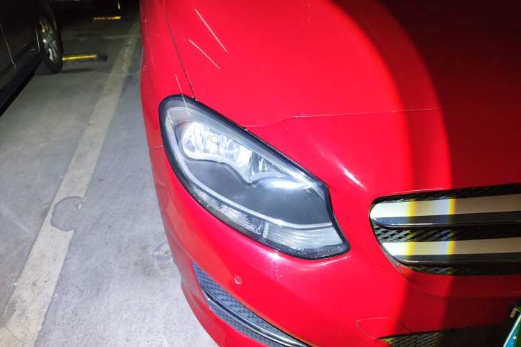 Used Mercedes-Benz B-Class 2017 B 200 Sport Edition Right Front Headlight