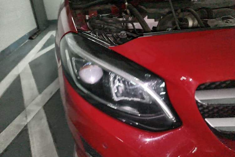 Used Mercedes-Benz B-Class 2017 B 200 Fashion Model Right Front Headlight