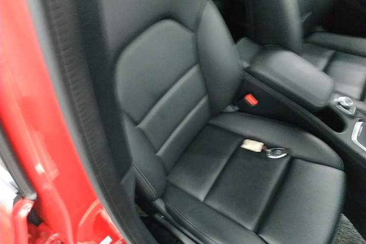 Used Mercedes-Benz B-Class 2017 B 200 Sport Edition Right Front Seat