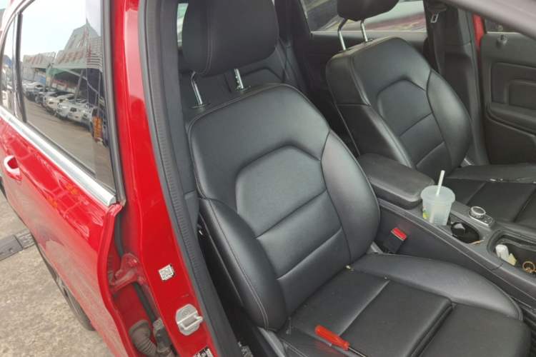 Used Mercedes-Benz B-Class 2017 B 200 Fashion Model Right Front Seat