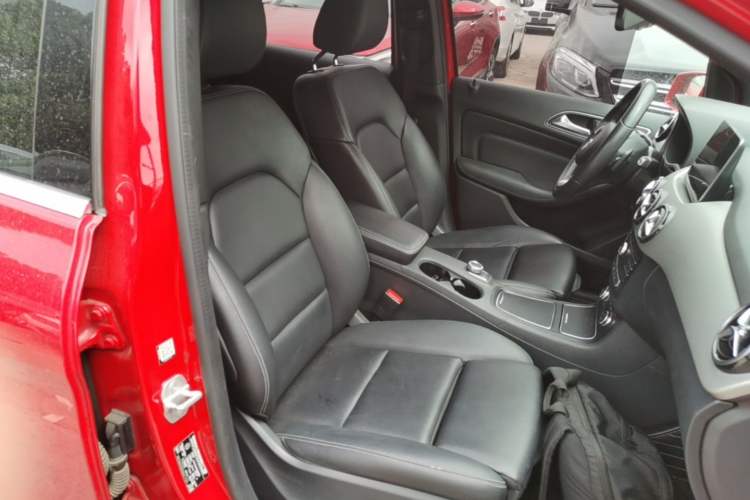 Used Mercedes-Benz B-Class 2017 B 200 Fashion Model Right Front Seat