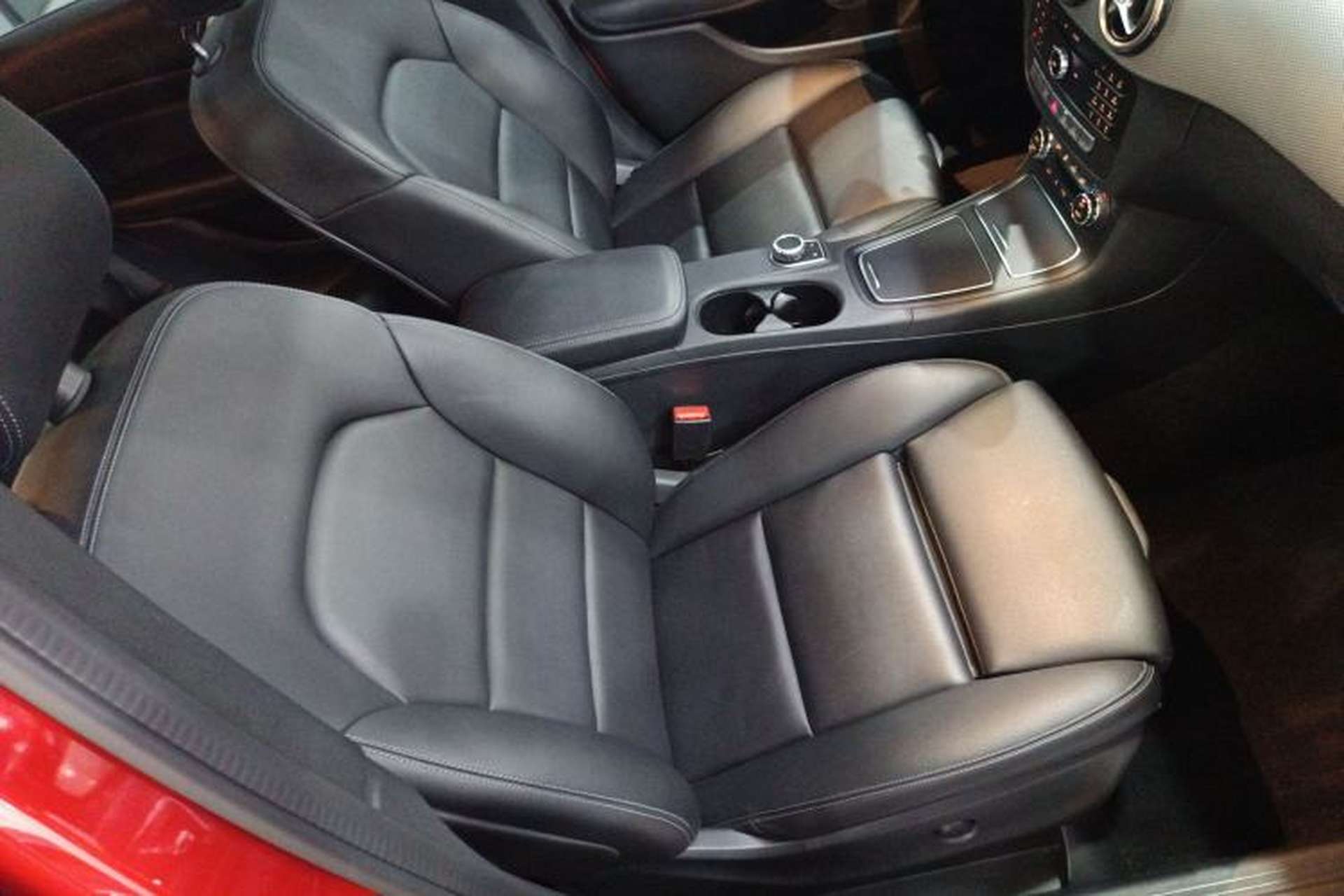 Used Mercedes-Benz B-Class 2017 B 200 Fashion Model Right Front Seat