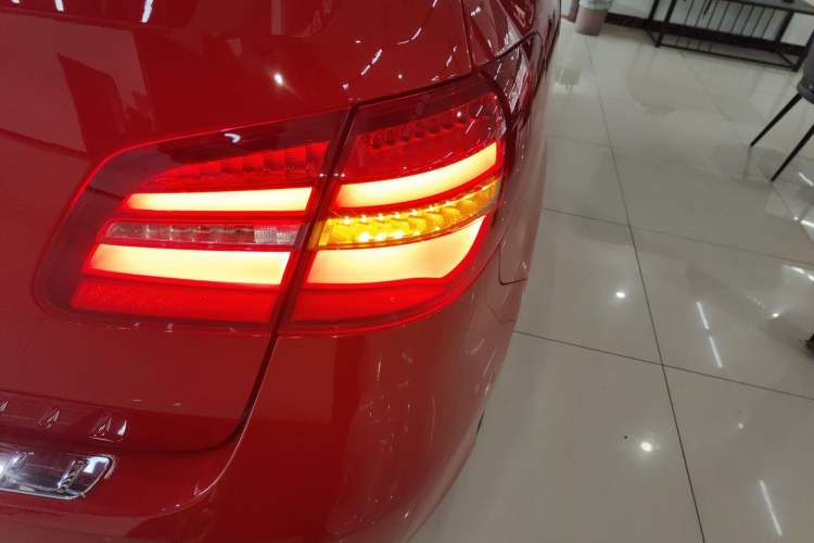 Used Mercedes-Benz B-Class 2017 B 200 Fashion Model Right Rear Taillight