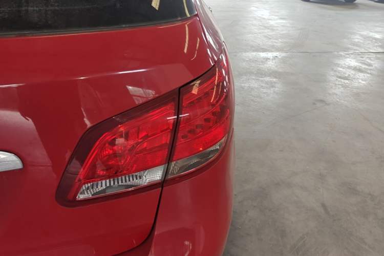 Used Mercedes-Benz B-Class 2017 B 200 Sport Edition Right Rear Taillight