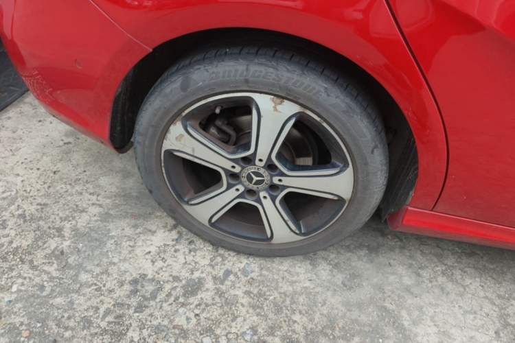 Used Mercedes-Benz B-Class 2017 B 200 Fashion Model Right Rear Wheel Hub