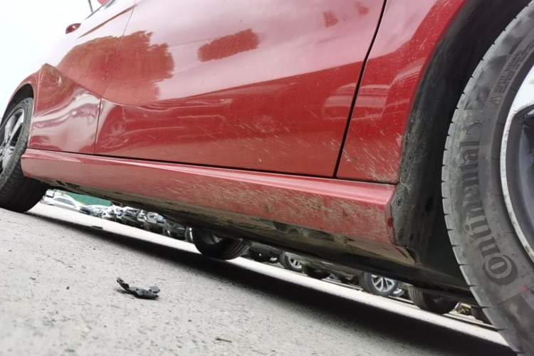 Used Mercedes-Benz B-Class 2017 B 200 Fashion Model Right Side Sill