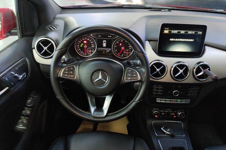 Used Mercedes-Benz B-Class 2017 B 200 Fashion Model Steering Wheel