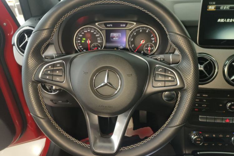 Used Mercedes-Benz B-Class 2017 B 200 Fashion Model Steering Wheel