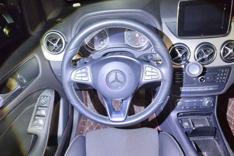 Used Mercedes-Benz B-Class 2017 B 200 Sport Edition Steering Wheel