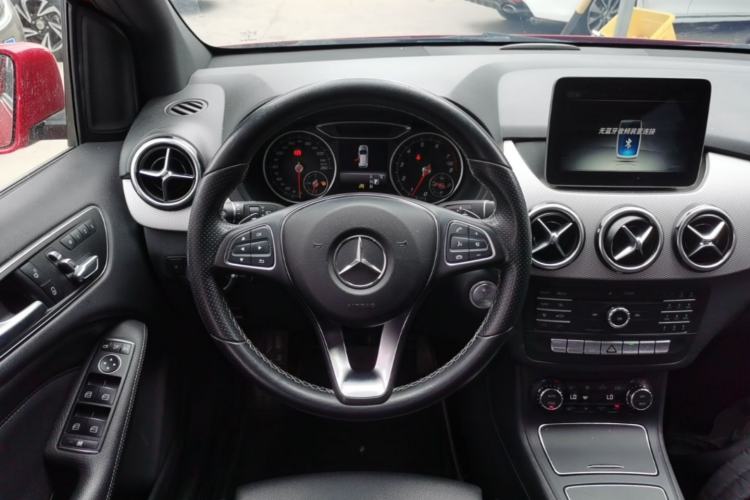 Used Mercedes-Benz B-Class 2017 B 200 Fashion Model Steering Wheel