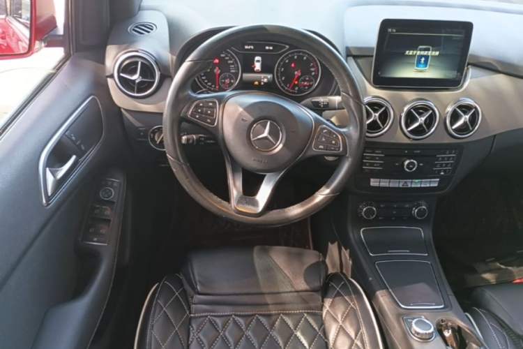 Used Mercedes-Benz B-Class 2017 B 180 Steering Wheel