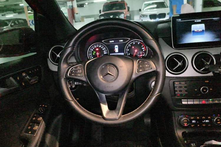 Used Mercedes-Benz B-Class 2017 B 200 Fashion Model Steering Wheel