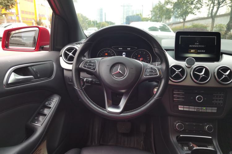 Used Mercedes-Benz B-Class 2017 B 200 Sport Edition Steering Wheel
