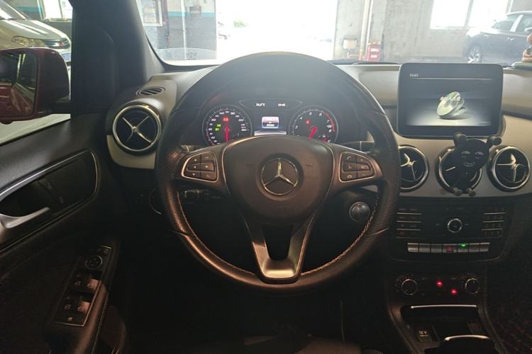 Used Mercedes-Benz B-Class 2017 B 200 Sport Edition Steering Wheel
