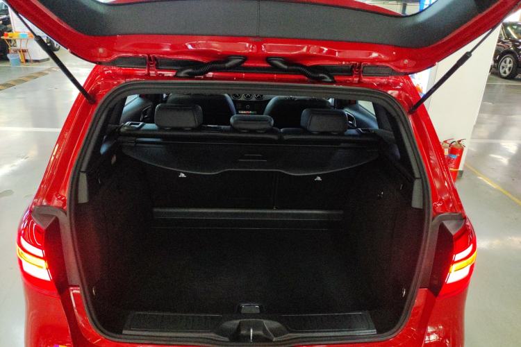 Used Mercedes-Benz B-Class 2017 B 200 Fashion Model Trunk