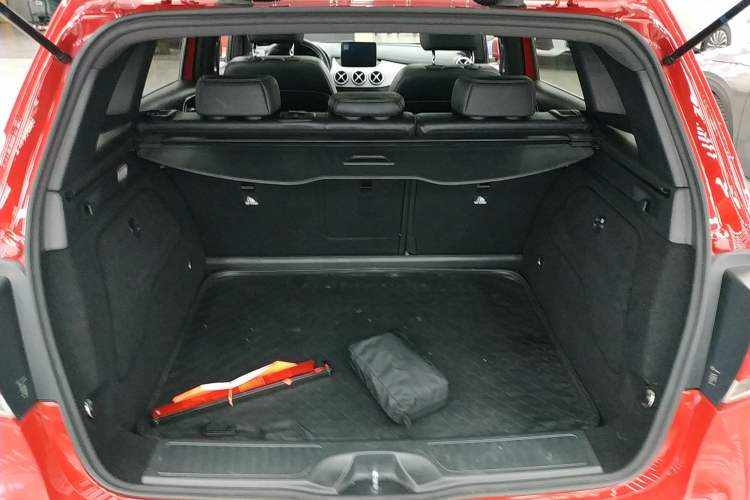 Used Mercedes-Benz B-Class 2017 B 200 Sport Edition Trunk