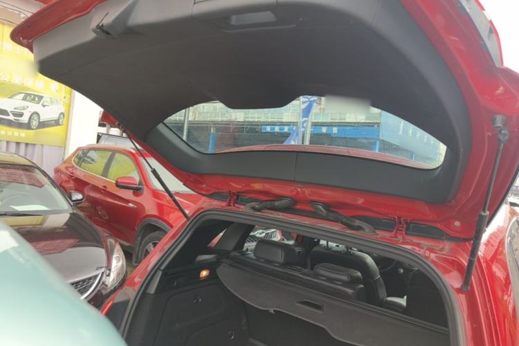 Used Mercedes-Benz B-Class 2017 B 200 Fashion Model Trunk