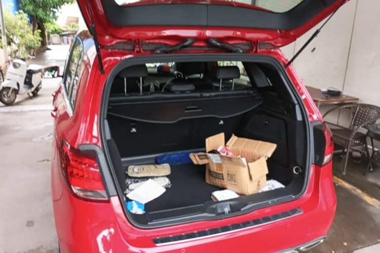 Used Mercedes-Benz B-Class 2017 B 200 Sport Edition Trunk