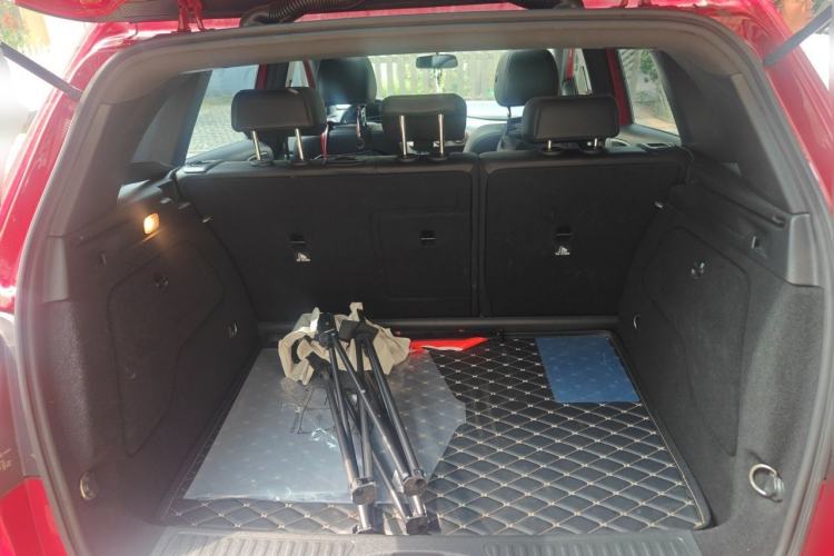 Used Mercedes-Benz B-Class 2017 B 200 Fashion Model Trunk
