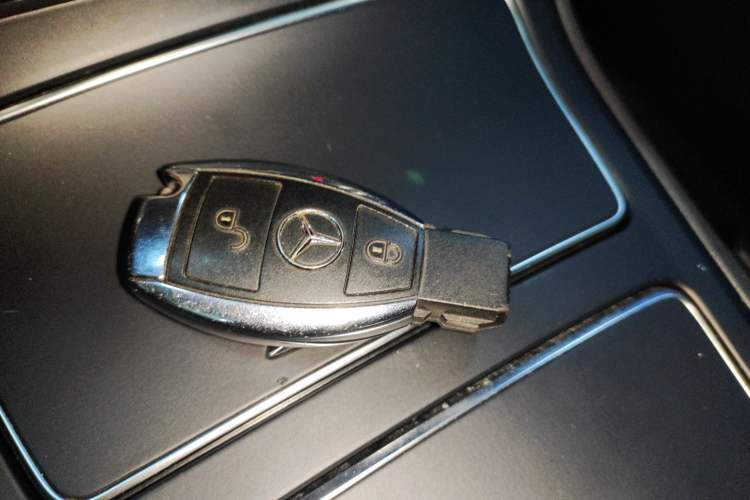 Used Mercedes-Benz B-Class 2017 B 200 Fashion Model Vehicle Key