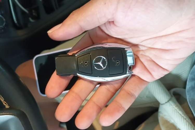 Used Mercedes-Benz B-Class 2017 B 200 Sport Edition Vehicle Key