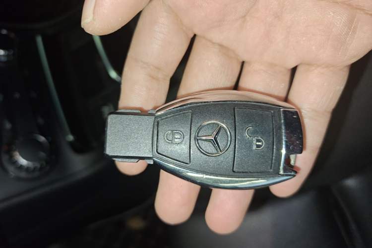Used Mercedes-Benz B-Class 2017 B 200 Sport Edition Vehicle Key