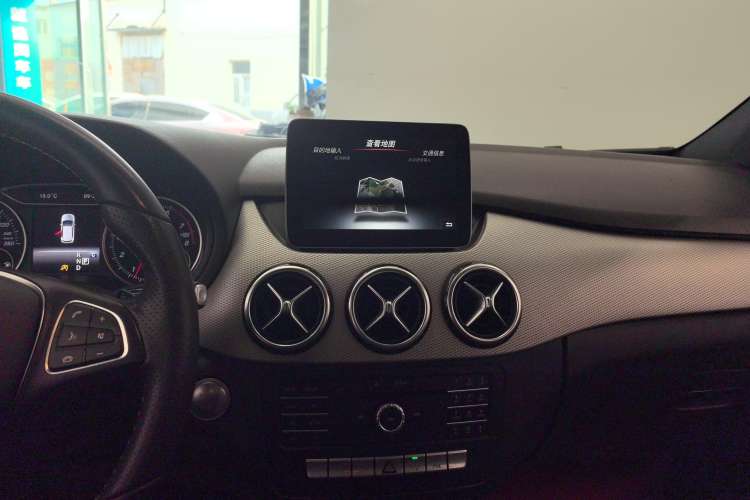 Used Mercedes-Benz B-Class 2017 B 200 Sport Edition Audio And AC Panel