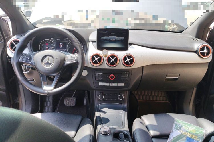 Used Mercedes-Benz B-Class 2017 B 200 Sport Edition Center Console