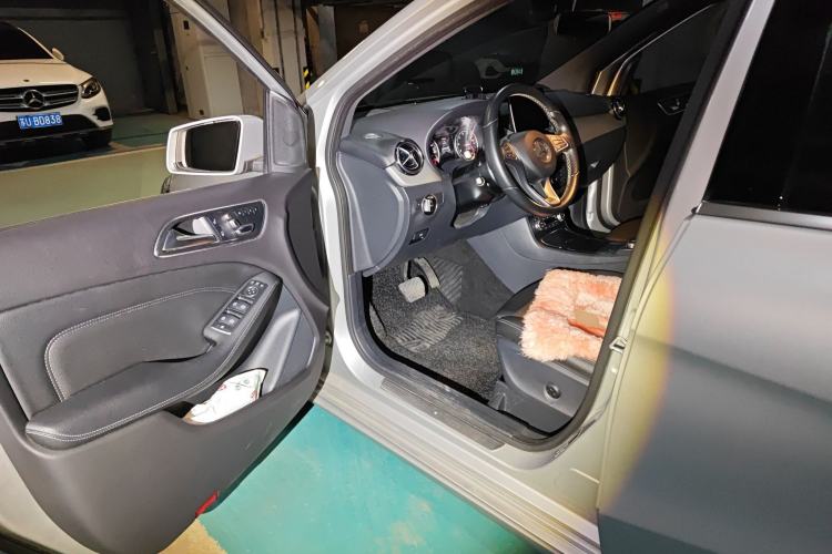 Used Mercedes-Benz B-Class 2017 B 200 Fashion Model Driver Seat