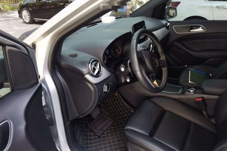 Used Mercedes-Benz B-Class 2017 B 200 Sport Edition Driver Seat