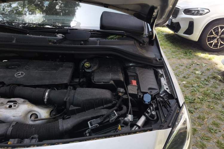 Used Mercedes-Benz B-Class 2017 B 200 Sport Edition Engine Bay Left