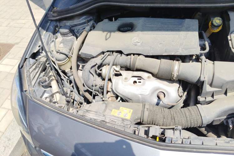 Used Mercedes-Benz B-Class 2017 B 200 Sport Edition Engine Bay Right