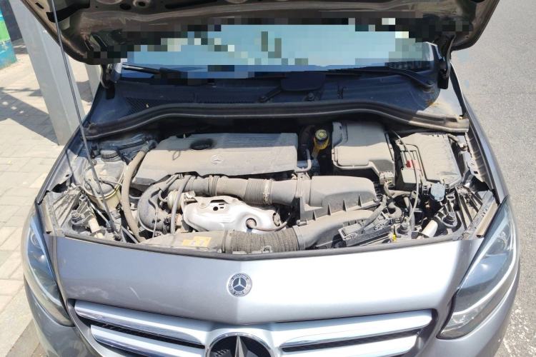 Used Mercedes-Benz B-Class 2017 B 200 Sport Edition Engine Bay